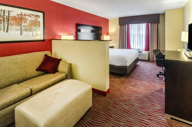 HOLIDAY INN EXP STES VINITA