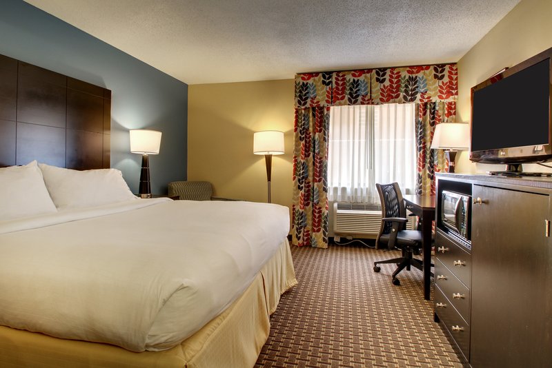 HOLIDAY INN EXP FT CAMPBELL