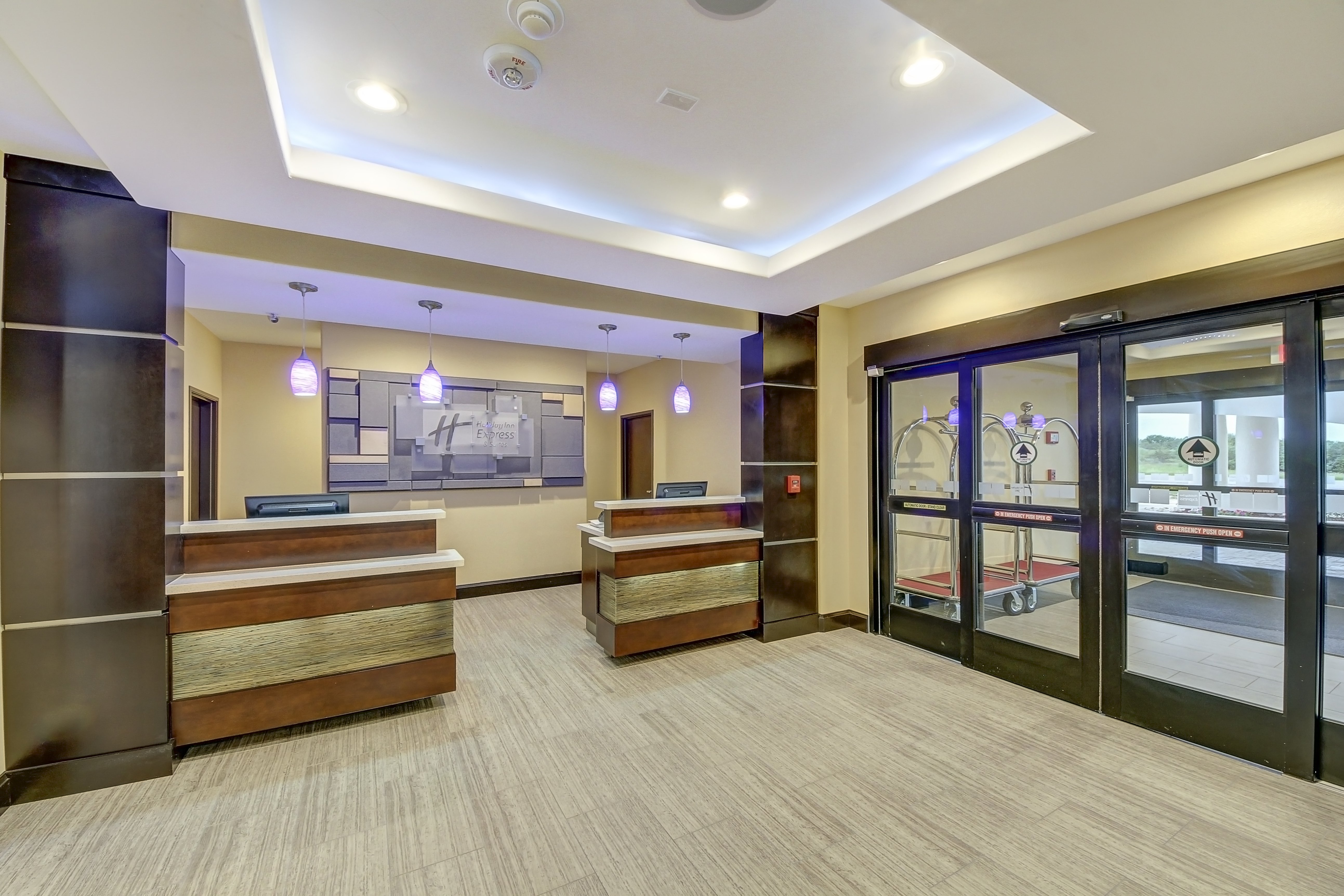 HOLIDAY INN EXPRESS CARRIZO SPRINGS