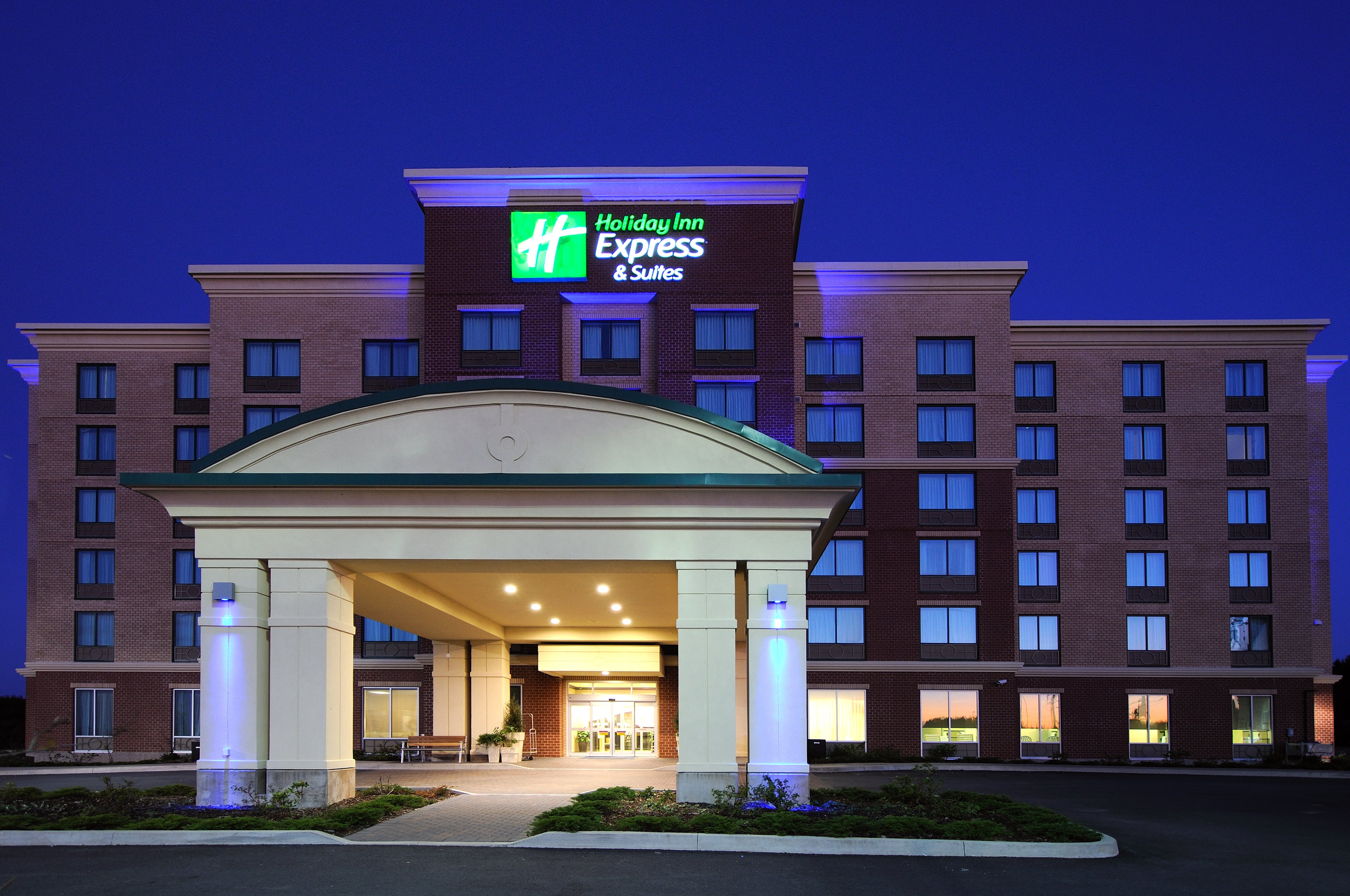 Holiday Inn Express & Suites Halifax Air