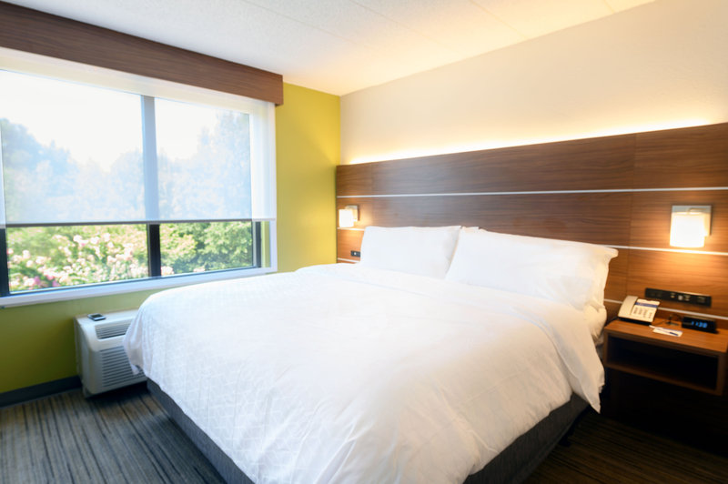 HOLIDAY INN EXP RICHMOND ARPT