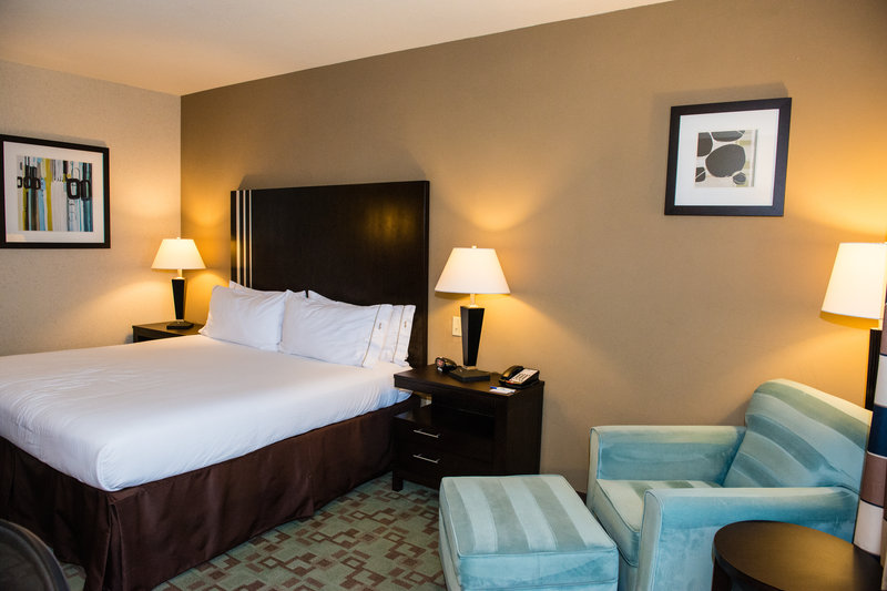 Holiday Inn Express and Suites Houston NW Beltway 8-West Road