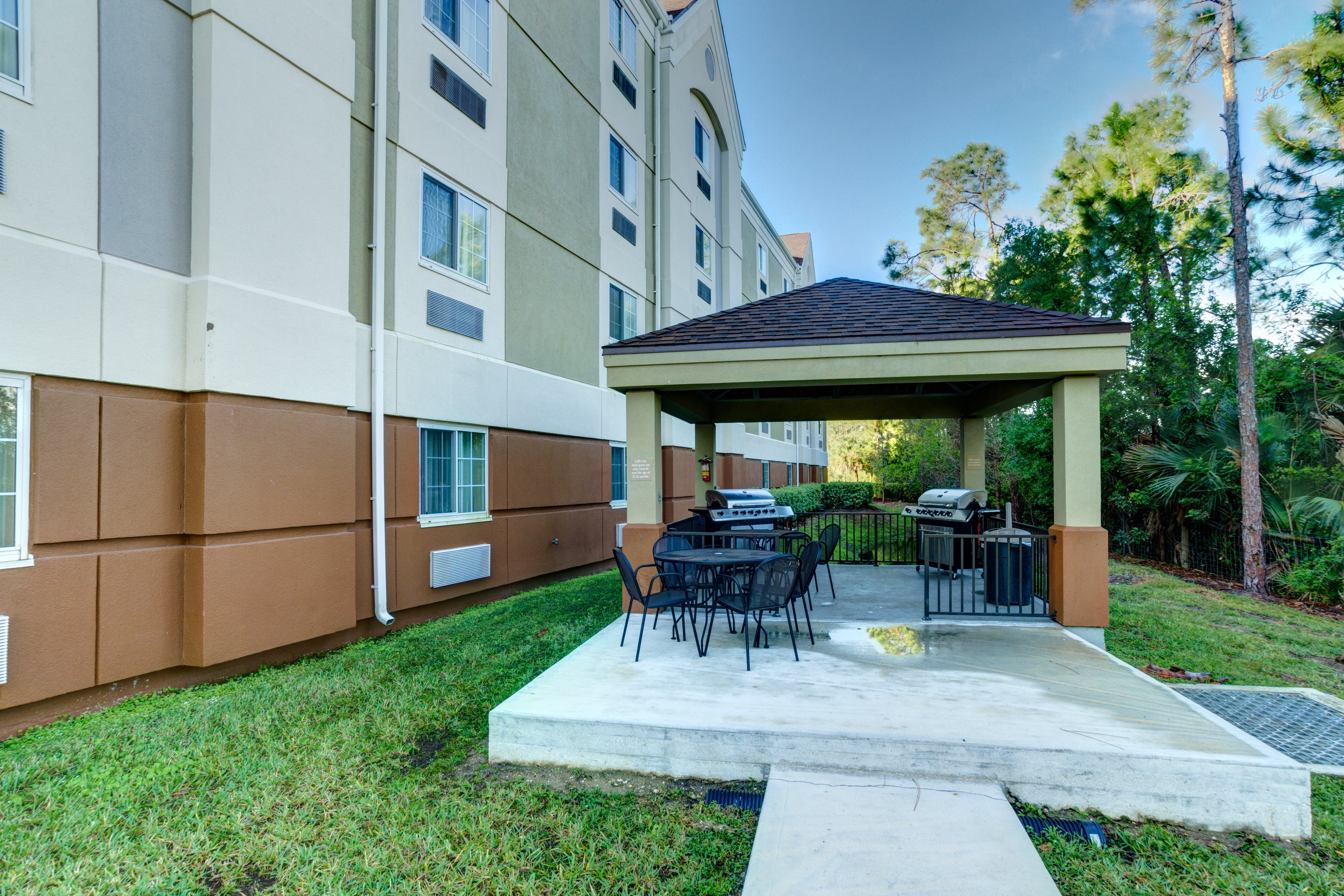 Candlewood Suites