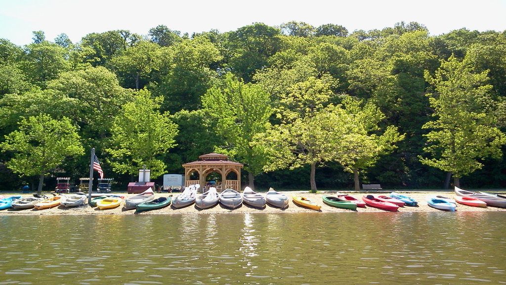 Area Attraction - Rentals at Creve Coeur Park