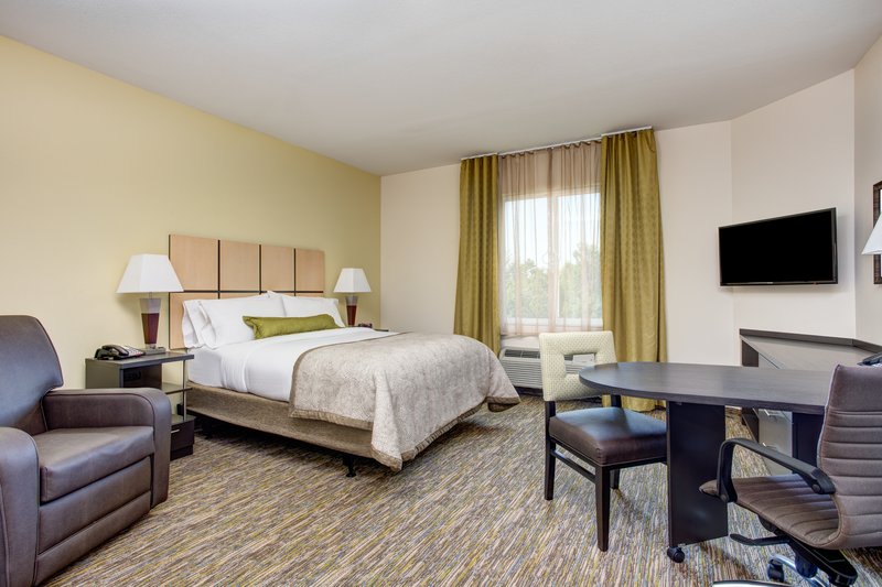 Candlewood Suites Cut Off