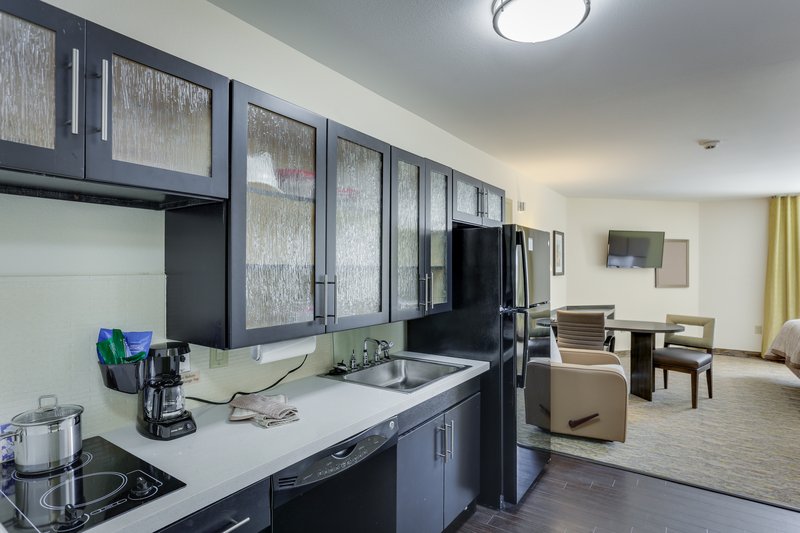 Candlewood Suites College Station at University