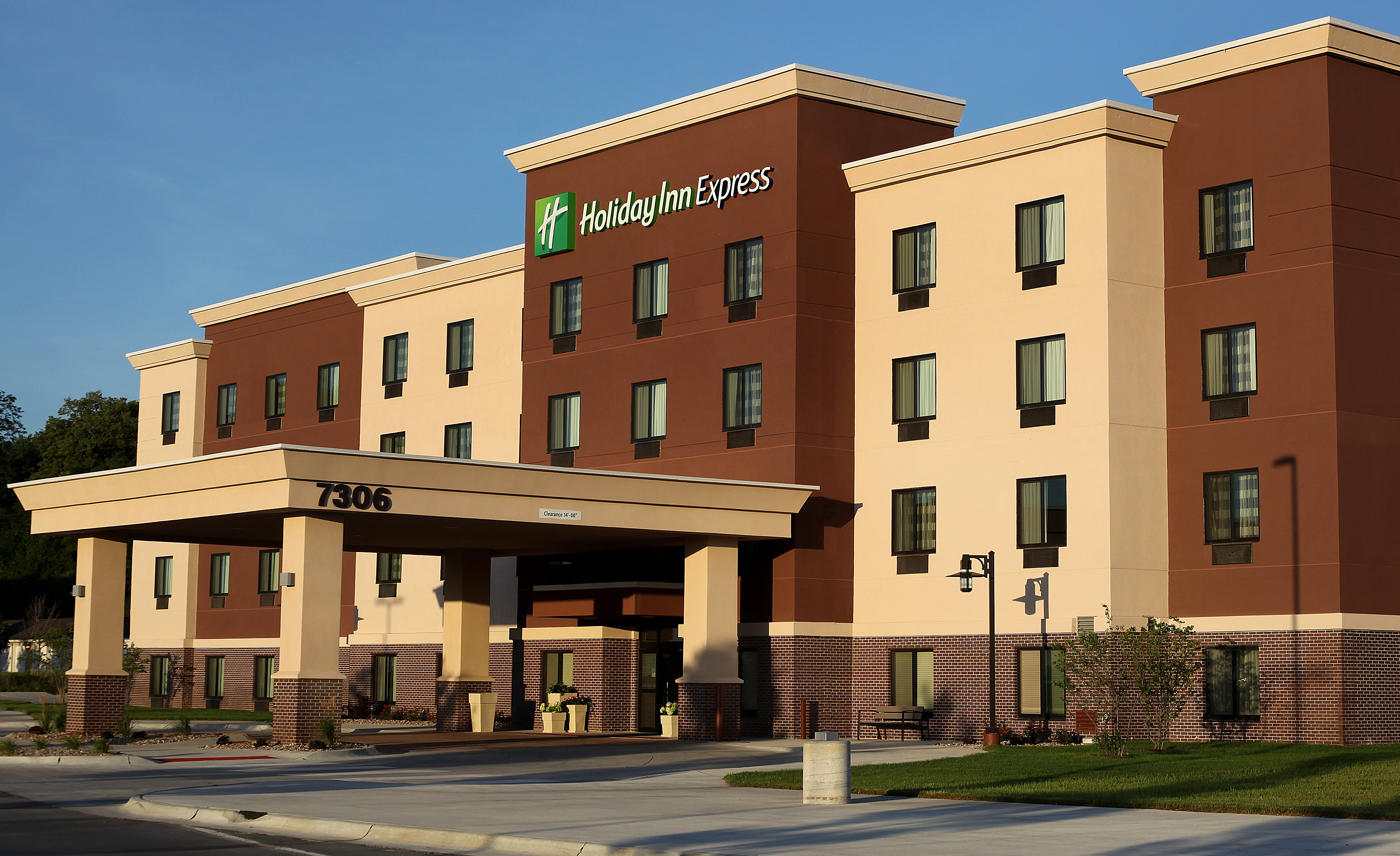 Holiday Inn Express Omaha South Ralston