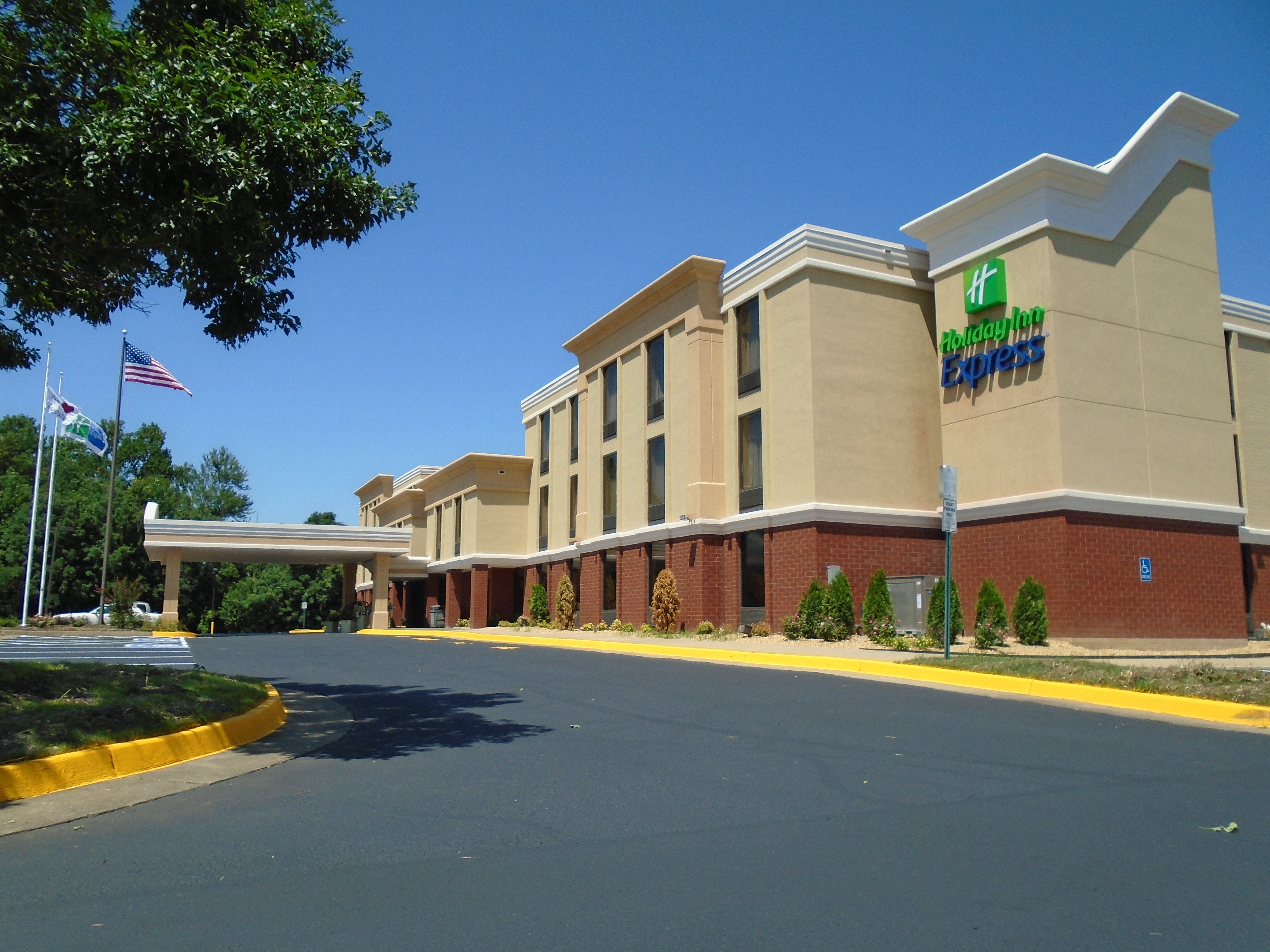Holiday Inn Express Midlothian Turnpike