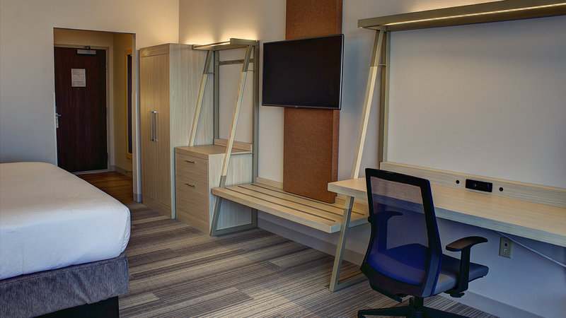 Holiday Inn Express and Suites SPENCER
