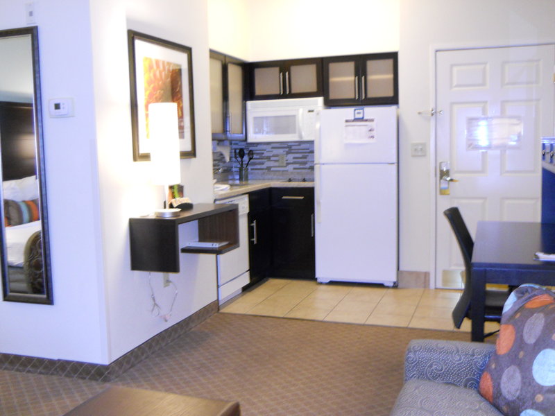 STAYBRIDGE SUITES CMH AIRPORT