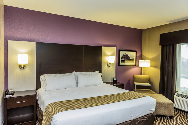 Holiday Inn Express Cheektowaga North East