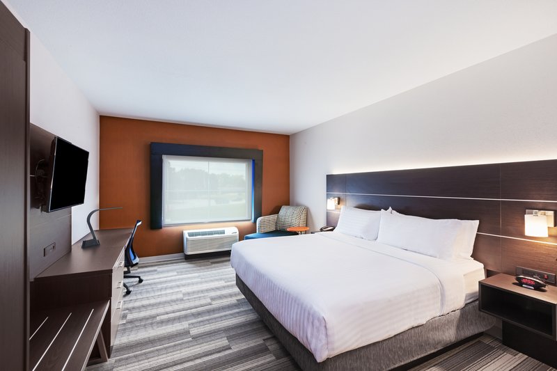 Holiday Inn Express and Suites Coffeyville