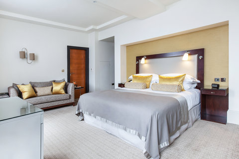 Kings Junior Suite Bedroom