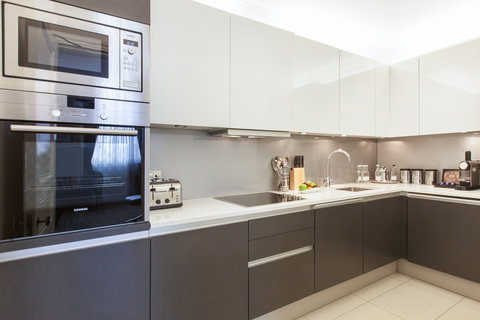 Minsters Deluxe One Bedroom Kitchen