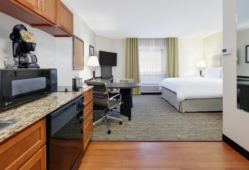 CANDLEWOOD SUITES SALINA
