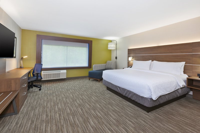 Holiday Inn Express and Suites Painesville – Concord
