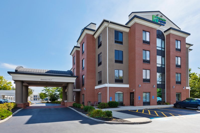 Holiday Inn Express & Suites CLEVELAND-RICHFIELD by IHG