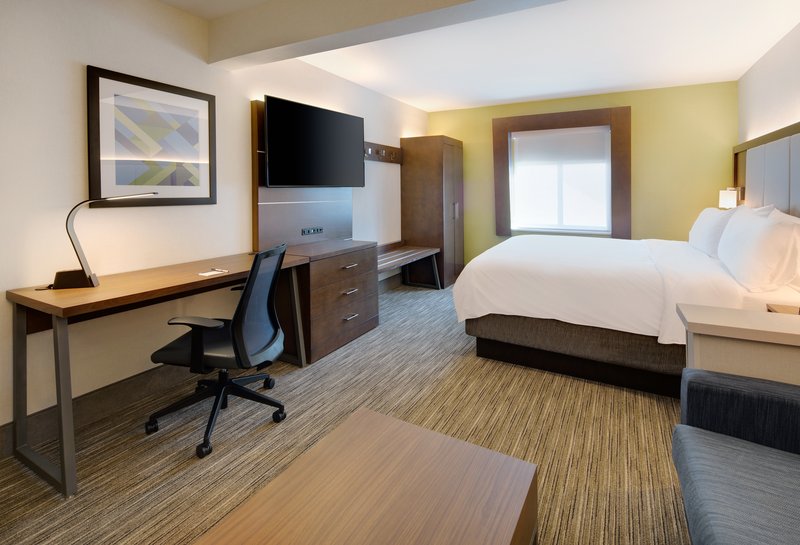 COMFORT SUITES BRADLEY AIRPORT