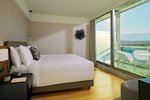 Executive Suite, 1 King, Sofa bed, City view