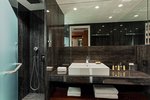 Executive, Guest room, 1 King, Sofa bed, Courtyard view, Top floor