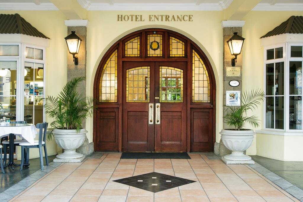 Queens Hotel