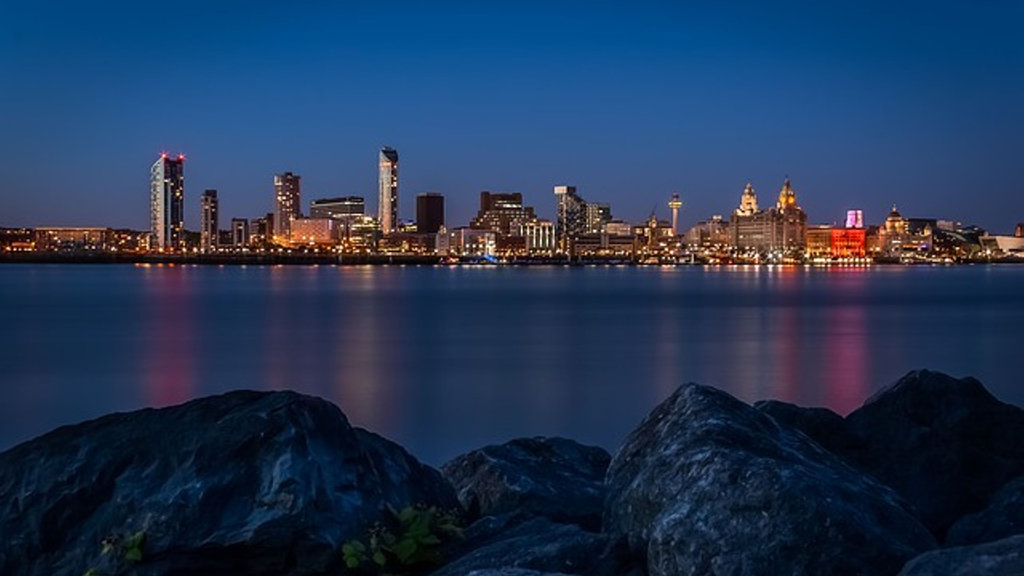 View of Liverpool City horizon over the Mersey River