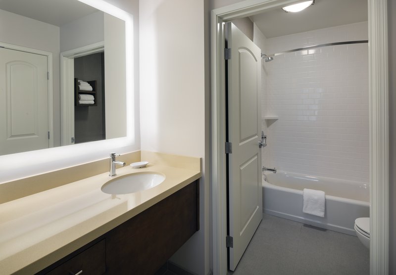 Staybridge Suites Phoenix – Biltmore Area