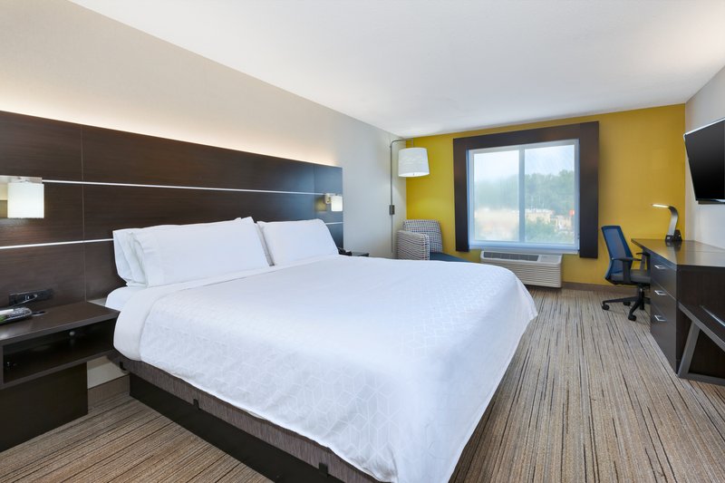 Holiday Inn Express Cleveland-Richfield