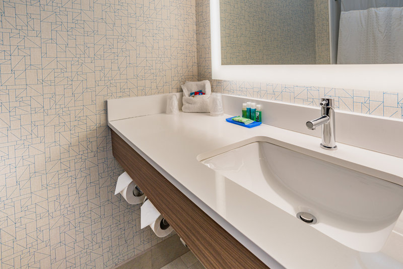 HOLIDAY INN EXPRESS SWANSEA