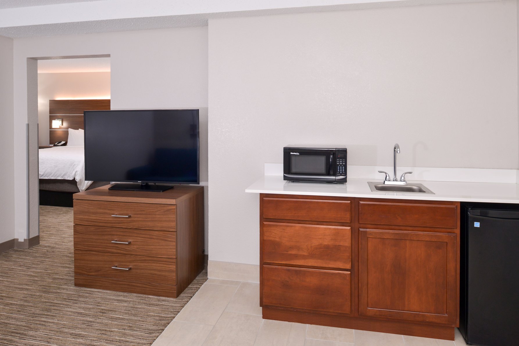 Holiday Inn Express Towson Baltimore N Room Type - 1 King Bed 1 Bedroom Suite Sofa Bed Holiday Inn Express Towson Baltimore N Room Type - 1 King Bed 1 Bedroom Suite Sofa Bed