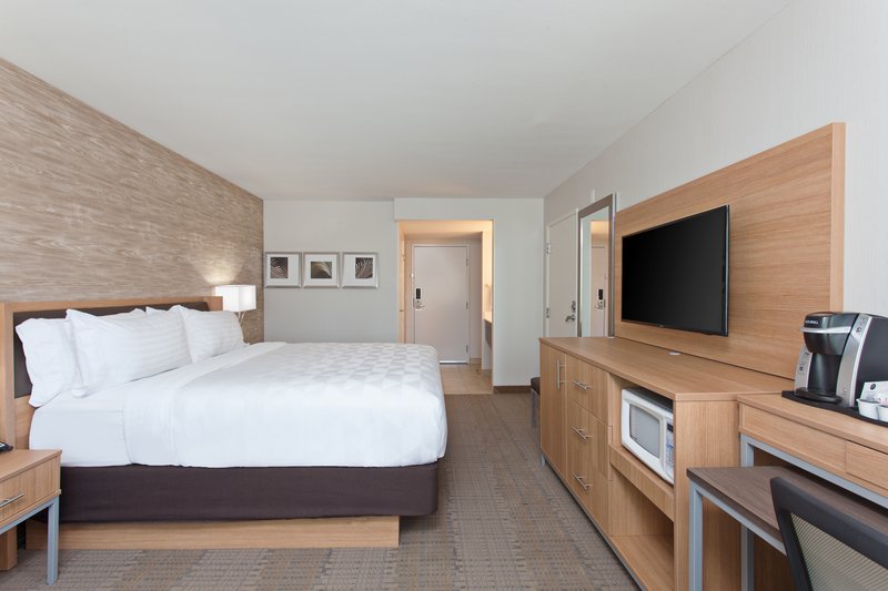 HOLIDAY INN PALMDALE-LANCASTER