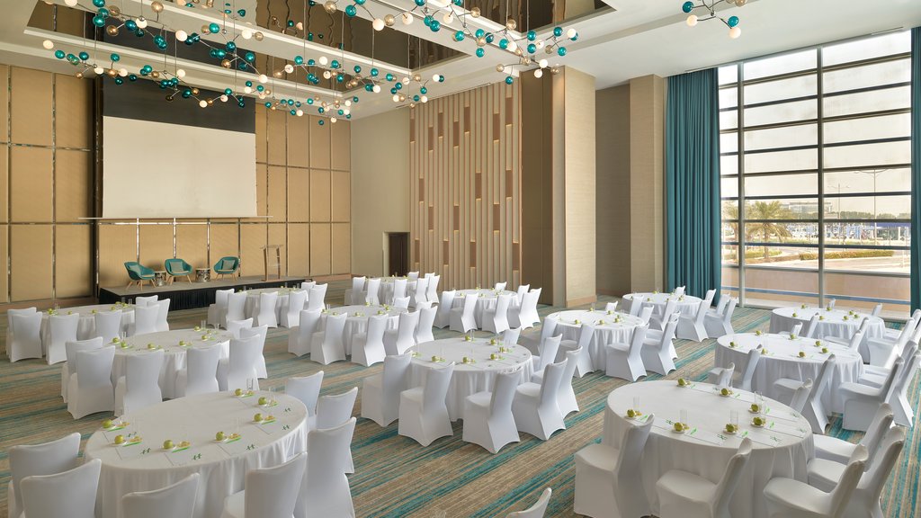 Round Table Cabaret Style at Al Badia Ballroom
