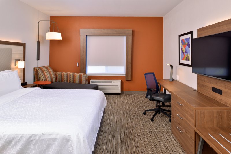 HOLIDAY INN EXP MCKINLEYVILLE