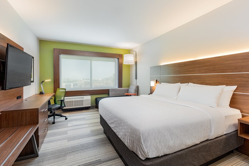Holiday Inn Express and Suites Moreno Valley – Riverside