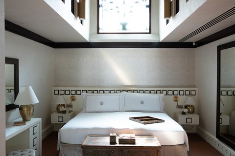 Jumeirah Beach Hotel Beit Al Bahar Master Bedroom