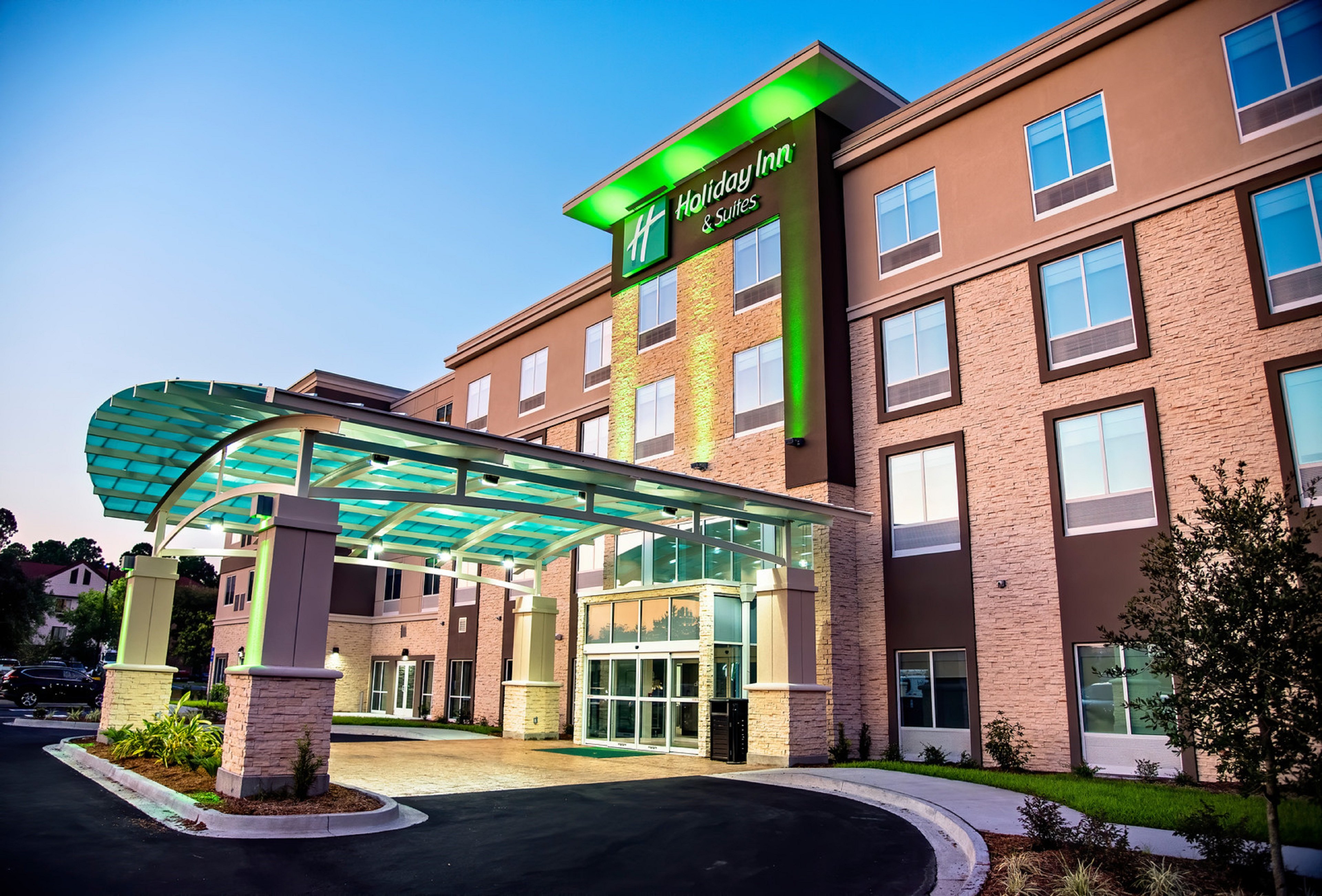 Holiday Inn Hotel & Suites Savannah Arpt