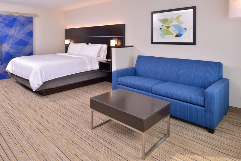 Holiday Inn Express and Suites Olathe West