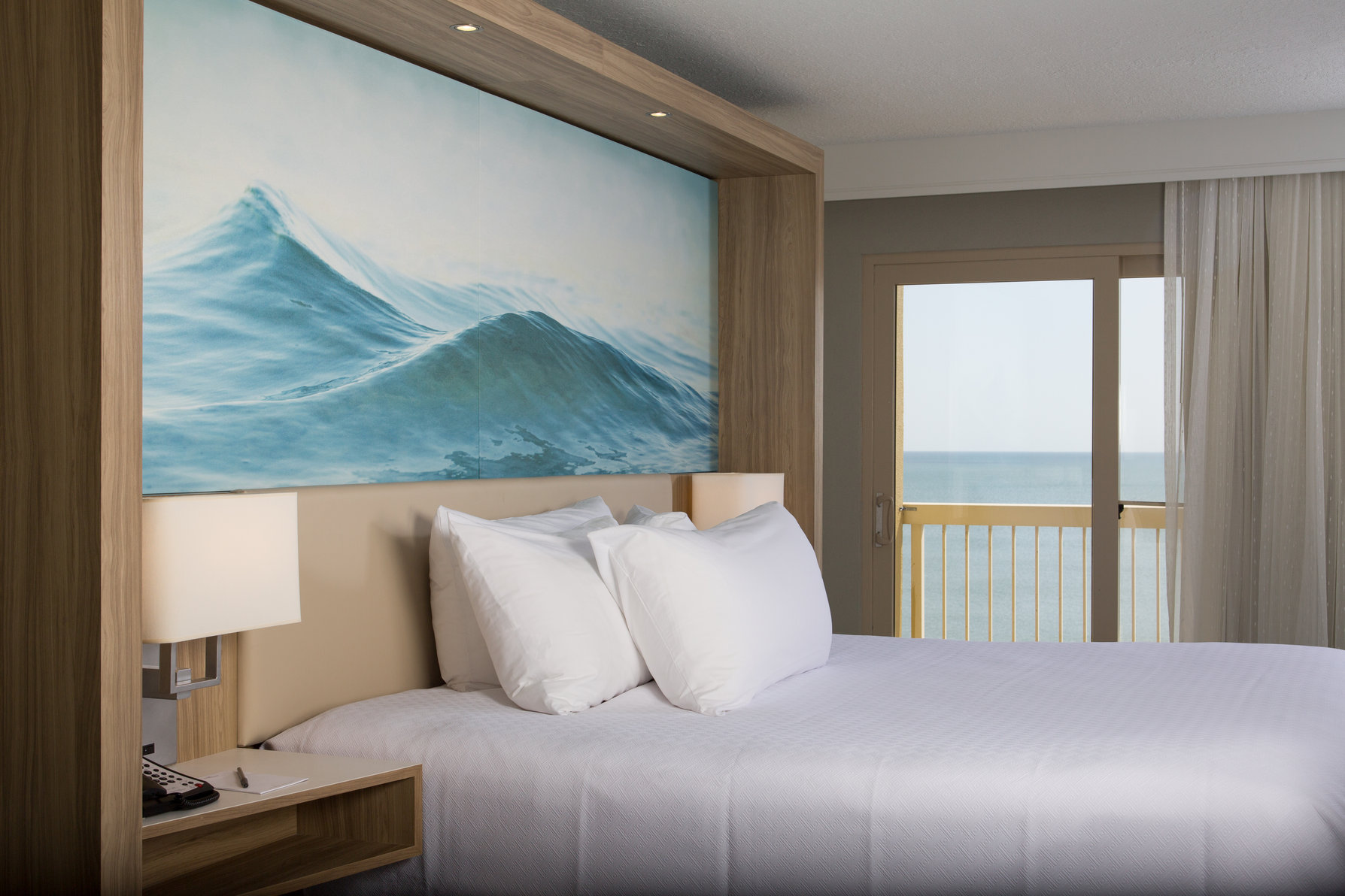 Crowne Plaza Hotel Melbourne - Oceanfront Room Type - 1 Queen Standard Balcony Oceanfront Crowne Plaza Hotel Melbourne - Oceanfront Room Type - 1 Queen Standard Balcony Oceanfront