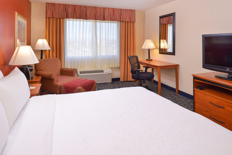 HOLIDAY INN EXP STES ALAMOSA