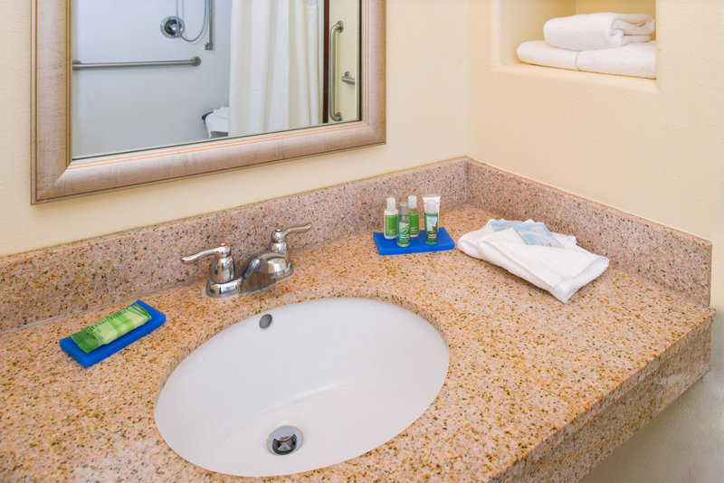HOLIDAY INN EXP STES ALAMOSA