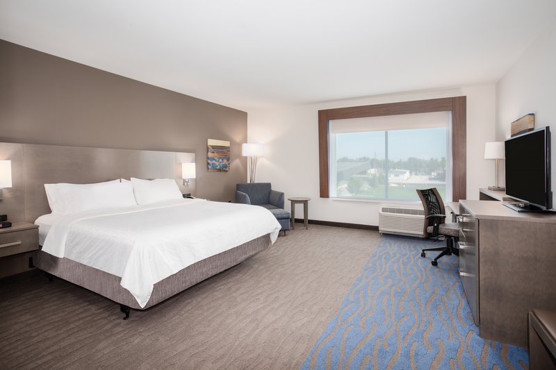 Holiday Inn Express and Suites GREAT BEND