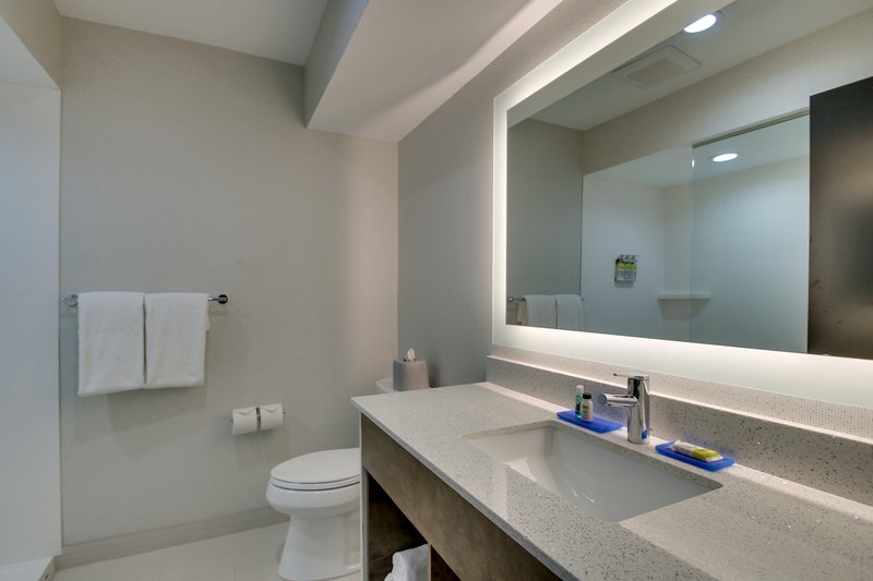 HOLIDAY INN EXPRESS FISHKILL
