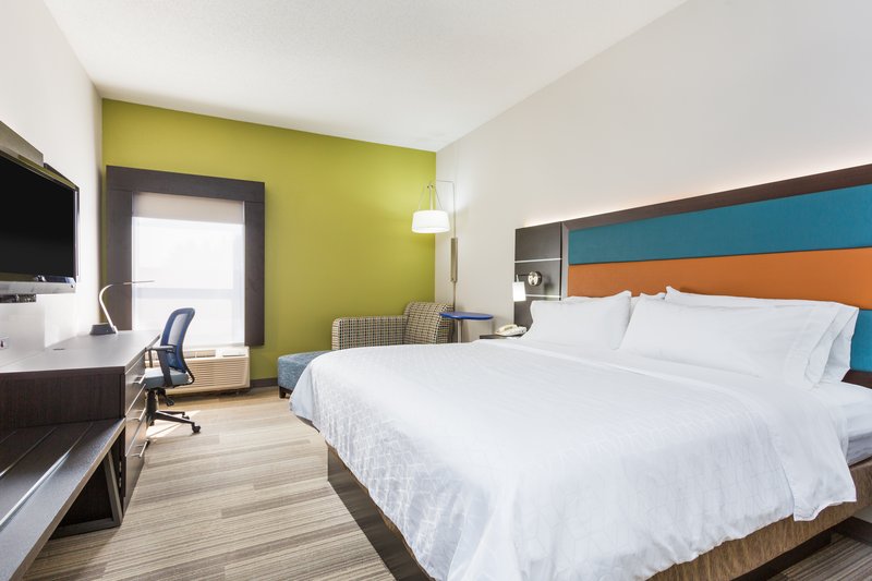 HOLIDAY INN EXPRESS PLYMOUTH