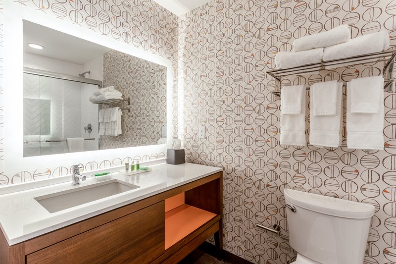 Holiday Inn Hotel and Suites Cedar Falls-Waterloo Event Ctr