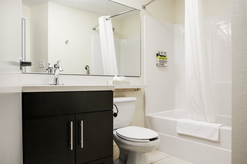 CANDLEWOOD SUITES GLEN ALLEN