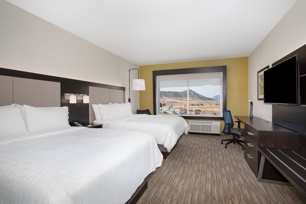 Holiday Inn Express & Suites ELY Room Type - Standard Room
