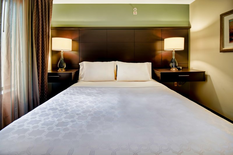 STAYBRIDGE SUITES MIDDLETON