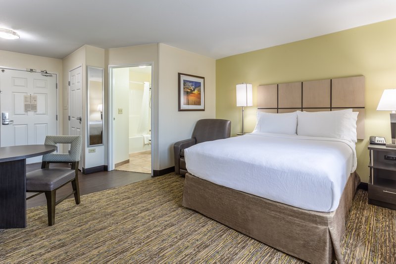 Candlewood Suites AURORA-NAPERVILLE