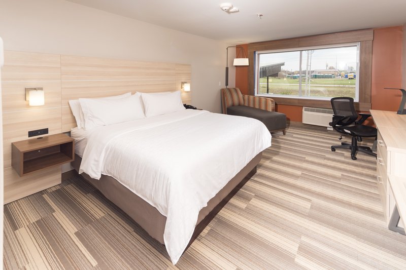 Holiday Inn Express and Suites Auburn