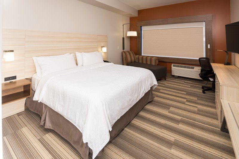 Holiday Inn Express and Suites Auburn